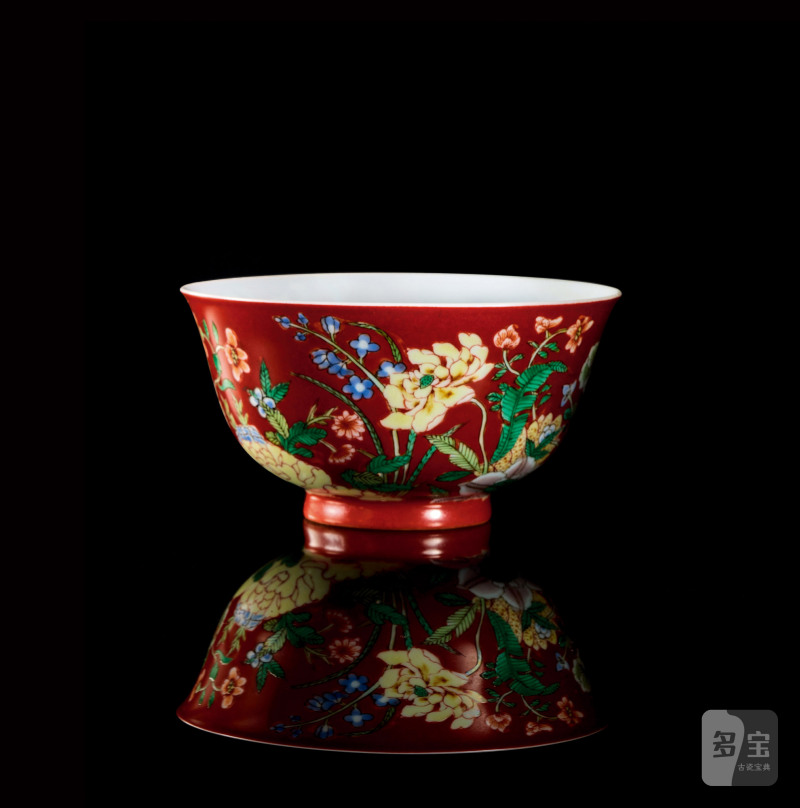 清康熙 御制磁胎画珐琅红地洋彩九秋同庆图碗一对 - 图3